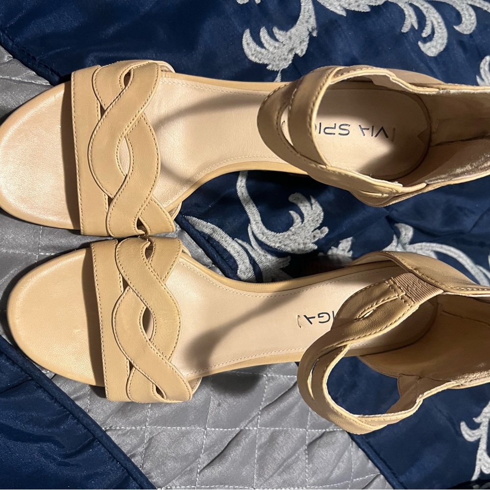 Via Spiga Women's Cream Sandals